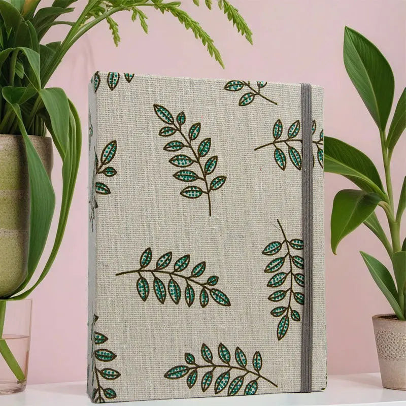 Large-Capacity Family Photo Album with 200 Pockets & Fabric Cover, 6 Inch