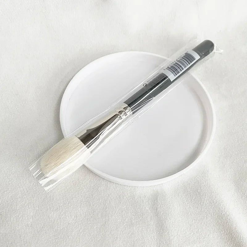 Cheek Brush - Soft Fluffy Goat Hair Makeup Blush & Highlighter Brush