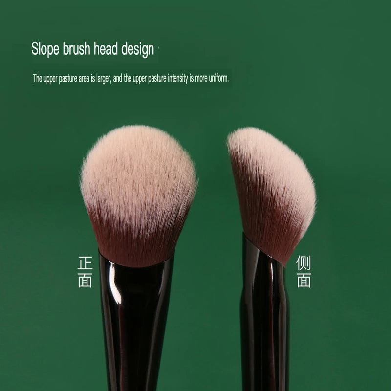 Reverse Age M65 Slope Blush Brush - Beveled Makeup Brush for Face & Blush