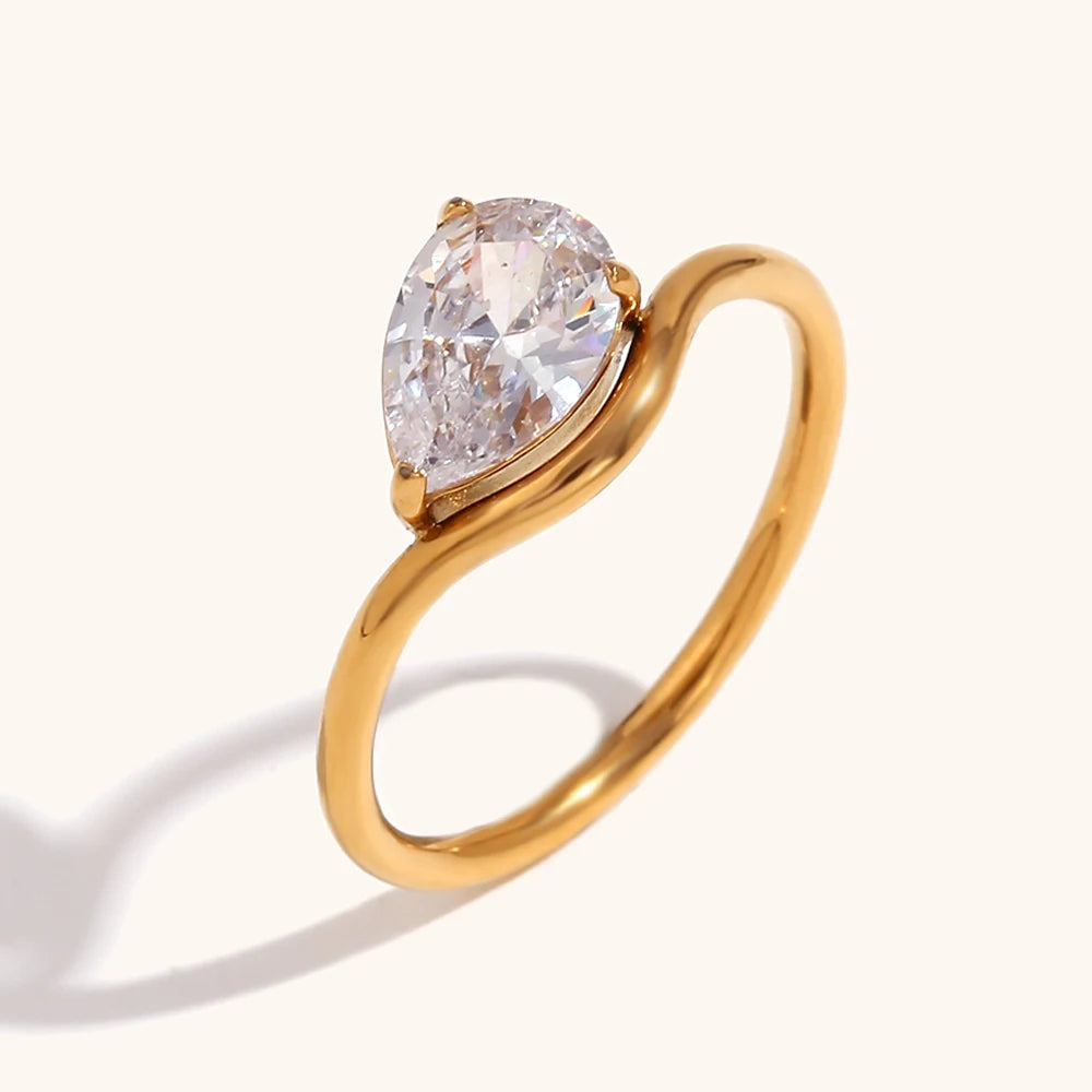 Luxury Water Drop Shaped Cubic Zirconia Women's Ring - 18K Gold Plated Stainless Steel Waterproof Jewelry Gift