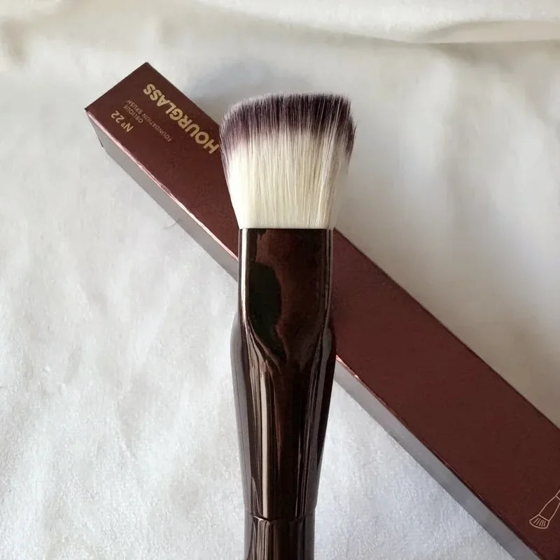 Oblique Foundation Brush #22 - Sloped Wedge Makeup Brush for Face & Concealer