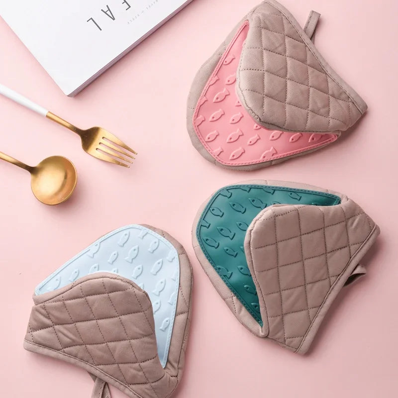 Fish-Shaped Silicone Oven Gloves Anti-Scald Kitchen Heat-Resistant Gloves