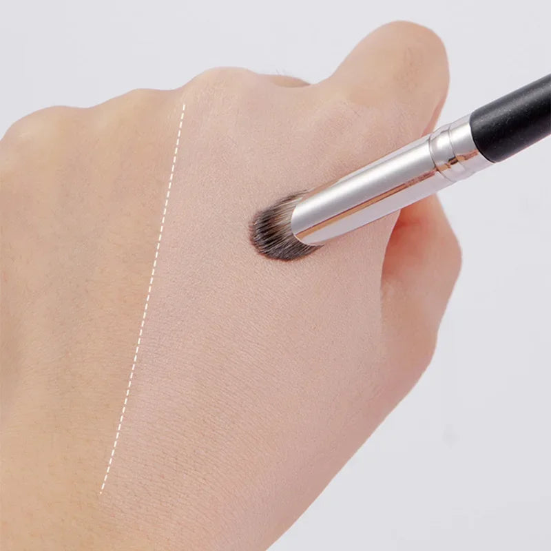 Concealer Brush for Face Makeup - Bionic Fiber Soft Foundation & Detail Face Tool