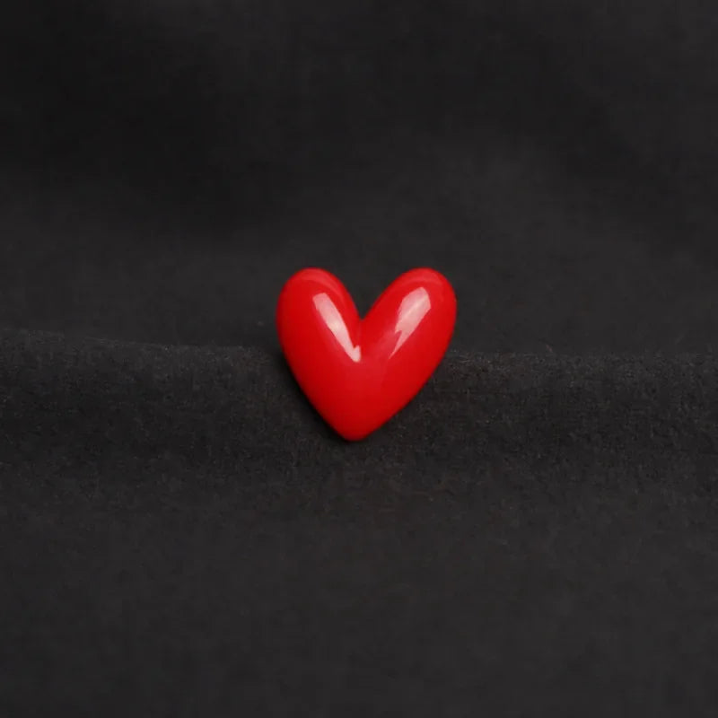 Cute Red Heart Brooches Romantic Love Resin Pins Decorative Jewelry Gift for Clothes & Bags