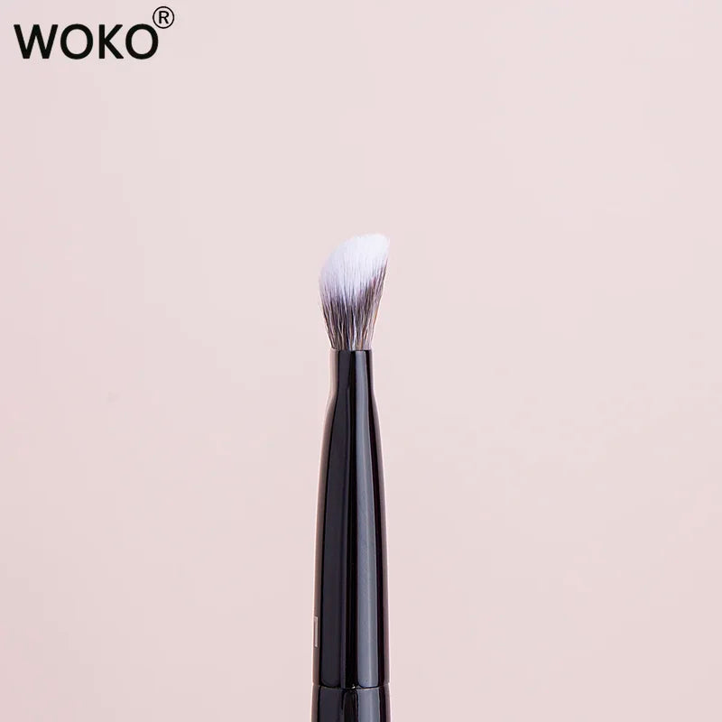 Angled Concealer Makeup Brush - Buildable Coverage Professional Tool