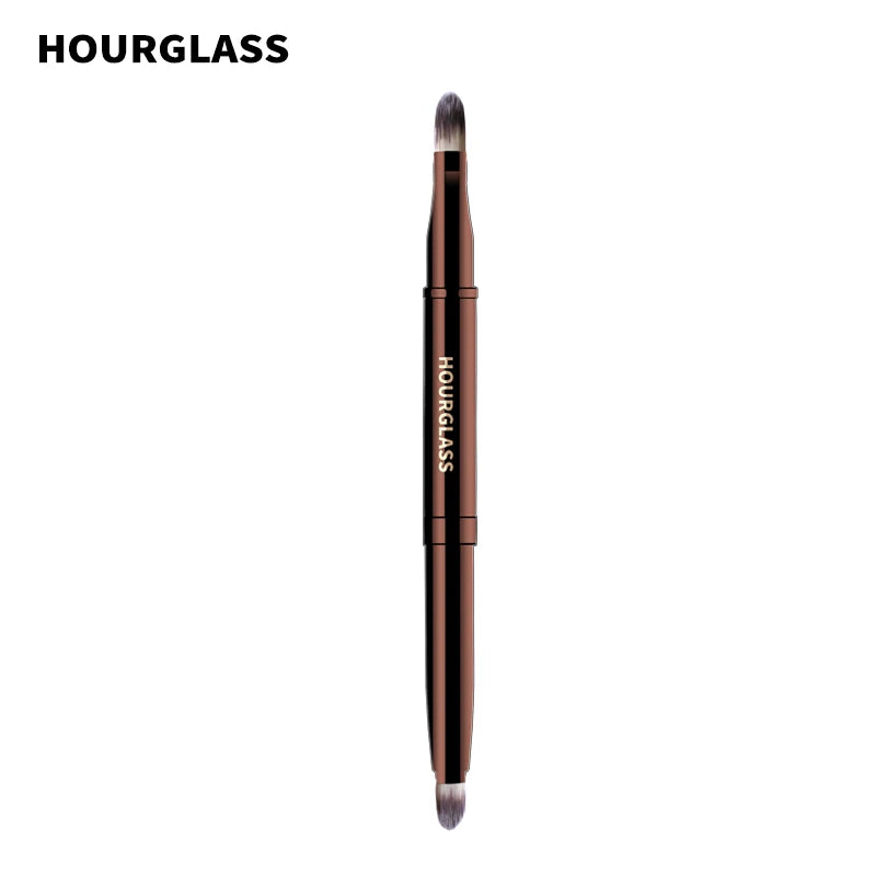 Retractable Lip Brush - Double-Ended Makeup Tool with Soft Fiber Hair
