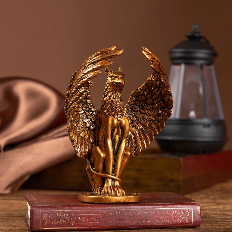 Resin Griffon Pattern Small Statue Ornament for Craft Room Decor - Christmas & Halloween Gift