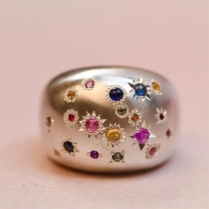 Retro Sun Star Zircon Inlay Wide Face Women's Ring - Vintage Jewelry Gift