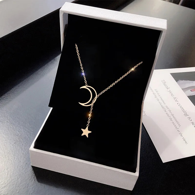 Simple Moon & Star Pendant Choker Necklace for Women Gold or Red-Brown Alloy Jewelry