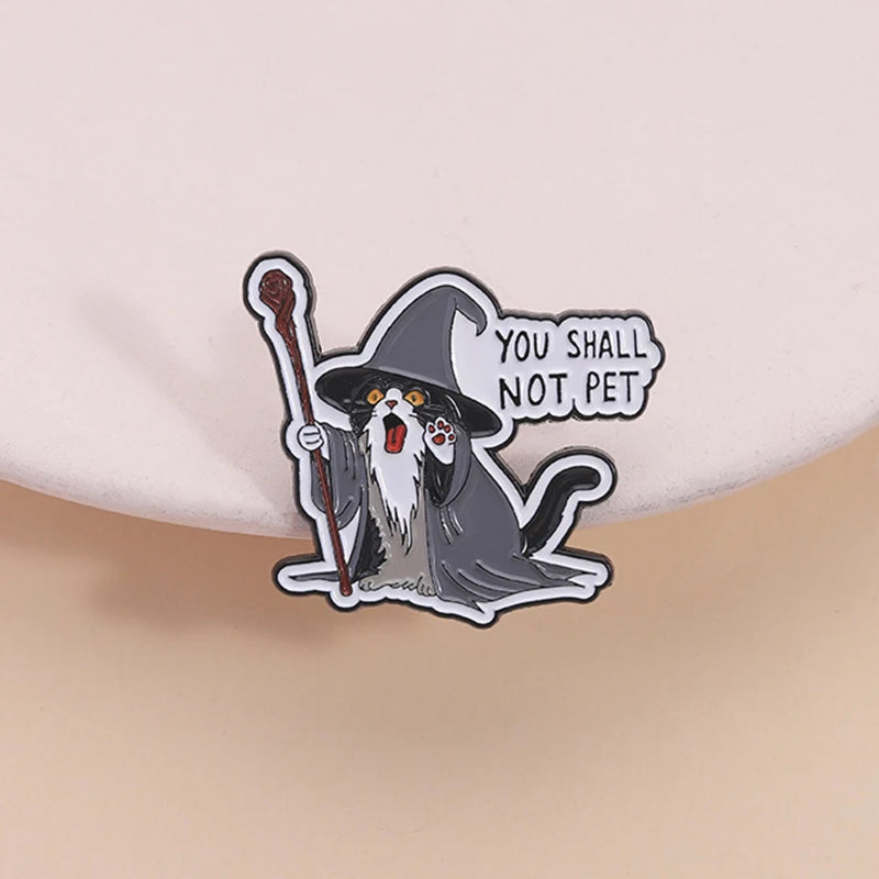 Halloween Animal Enamel Pin Set — Frog Wizard Brooches for Kids & Friends