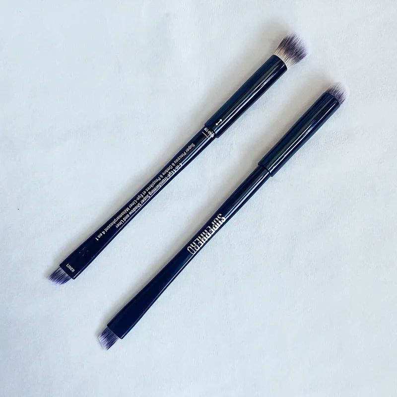 4-in-1 Eye Shadow and Eyeliner Makeup Brush - Dual-Ended, Multi-Purpose
