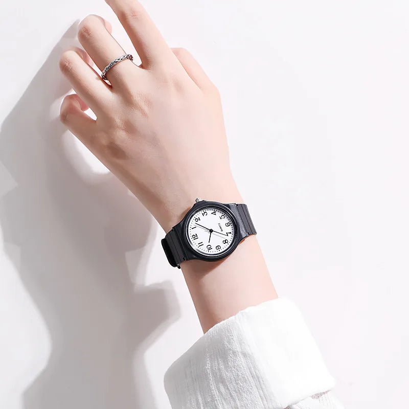 Children's Quartz Watch with Silent Movement, Small Dial, Kids Wristwatch