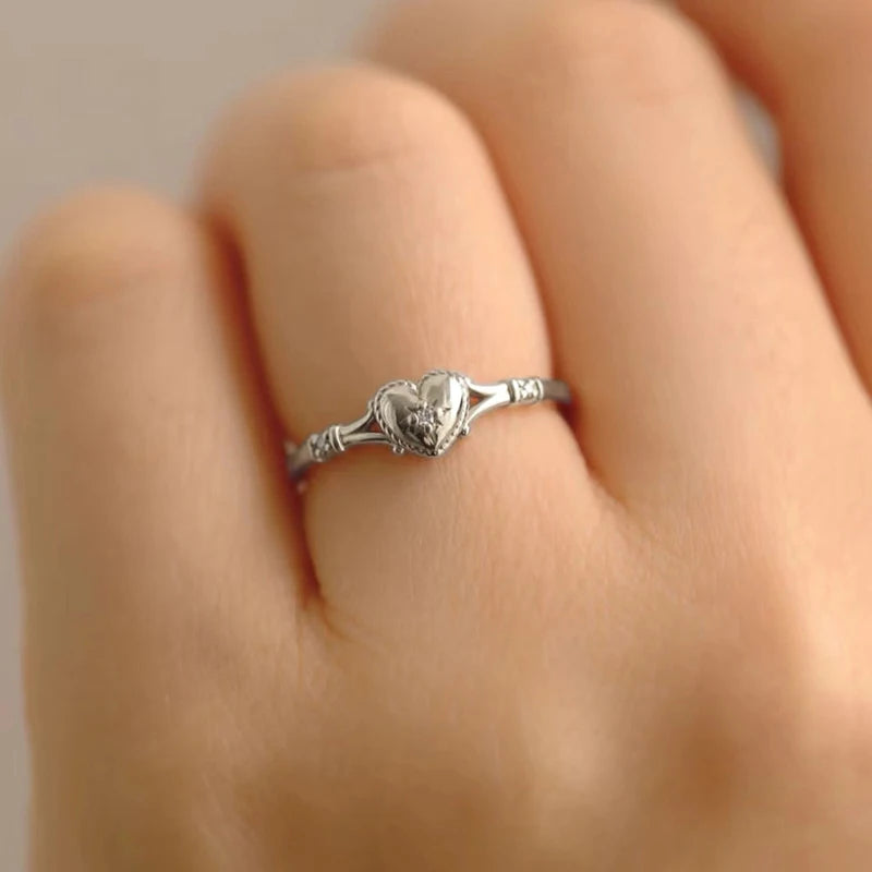 Heart-Shaped Gold Plated Stainless Steel Ring for Women Jewelry Accessories
