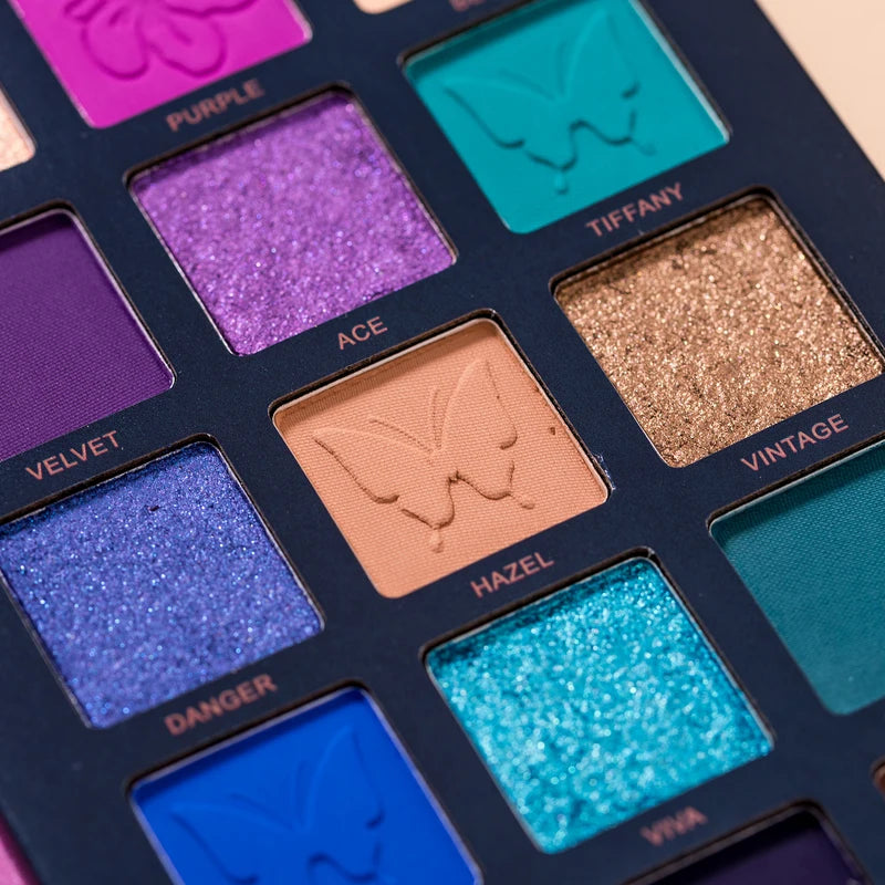 18 Color Eyeshadow Palette with Matte, Shimmer & Satin Finishes - Nude Makeup Set