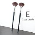 Fan Makeup Brush with Natural Goat Hair - High-Quality Face Highlighter Tool