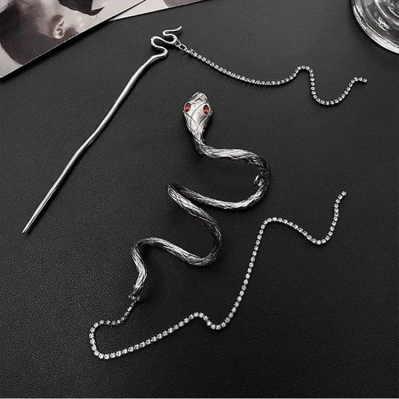 Entangled Snake Tassel Hairpin for Women with Coiled Design - Stylish Hair Accessory