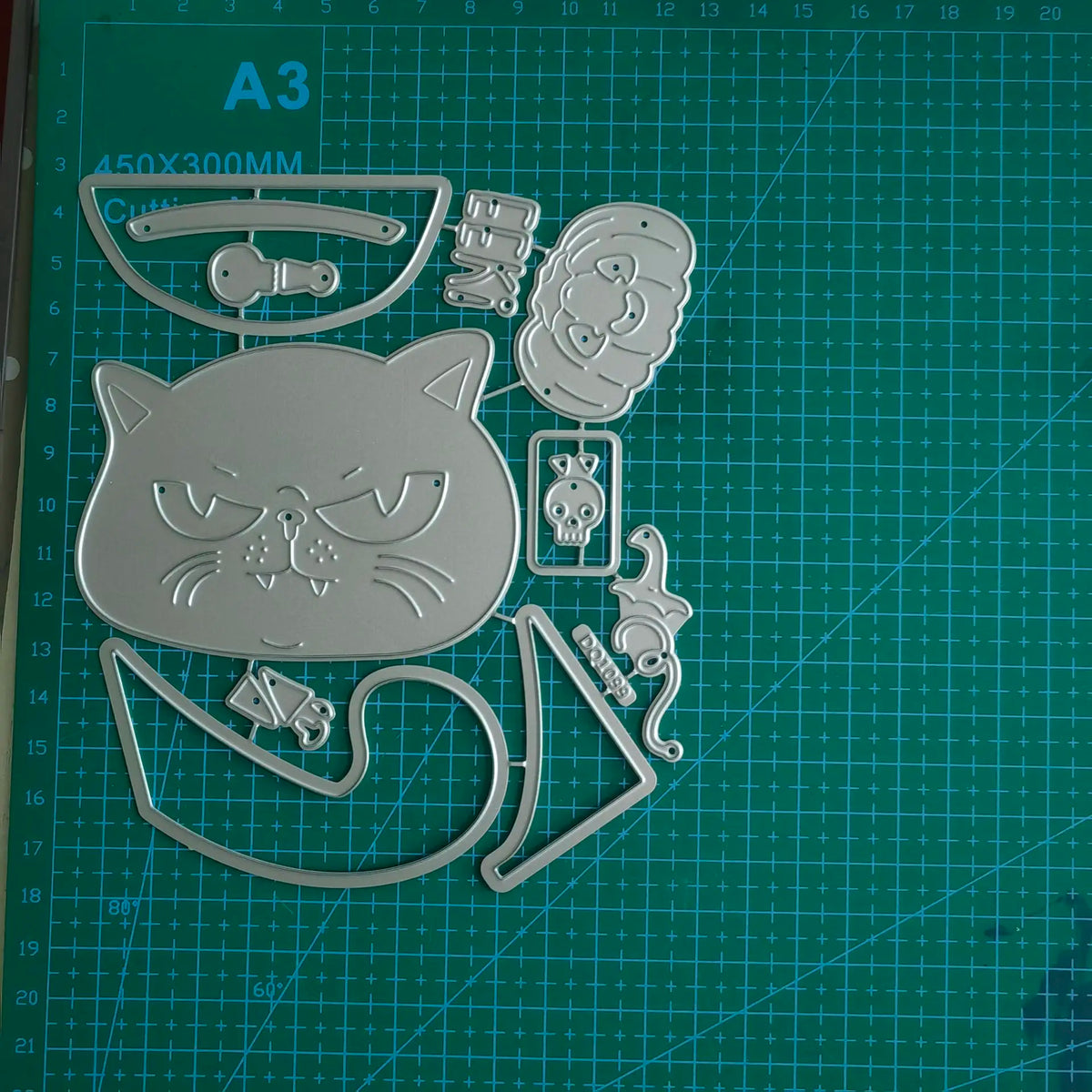 Halloween Crafting Dies Set - Pumpkin Skull Metal Cutting Dies for Scrapbooking & Card Making