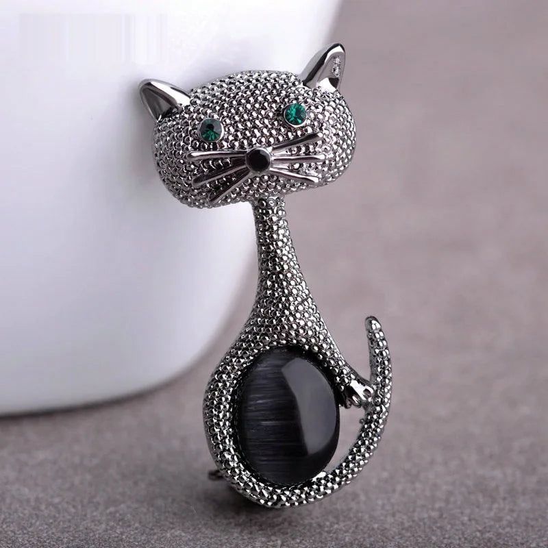Vintage Green Eyes Cat Brooch Jewelry Animal Pin