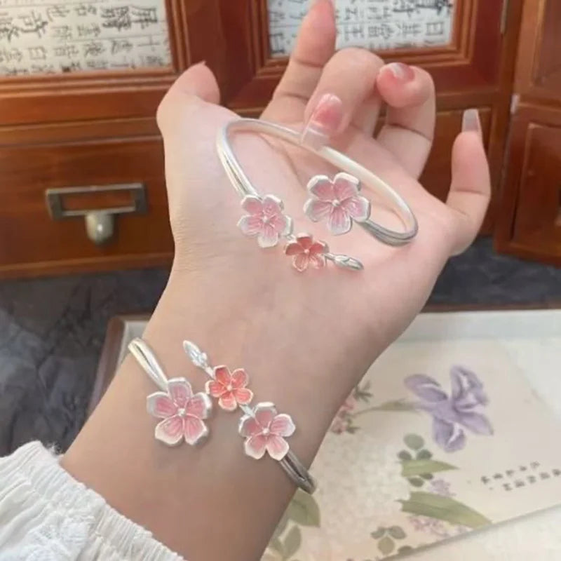 Adjustable Pink Flower Bracelet for Women - Stylish Jewelry Gift & Accessories