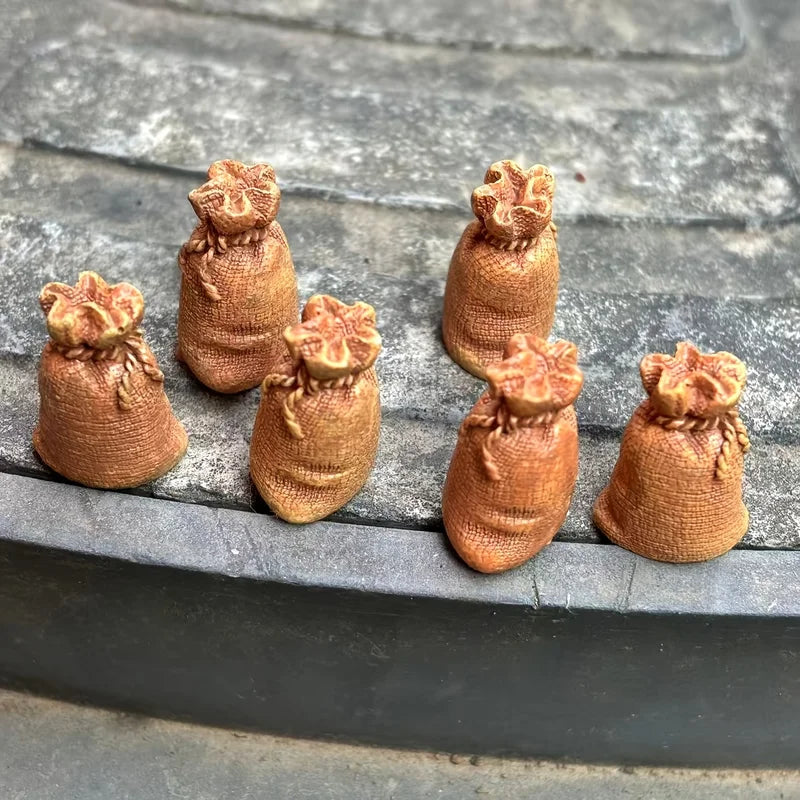 6pcs Realistic Burlap Sack Statues Resin Craft Decor for DIY & Holiday Scenes