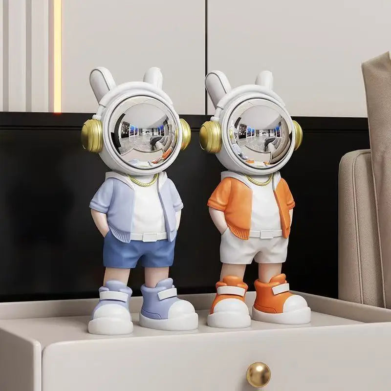 Light Luxury Astronaut Resin Model for Home Decor, Living Room & Wine Cabinet