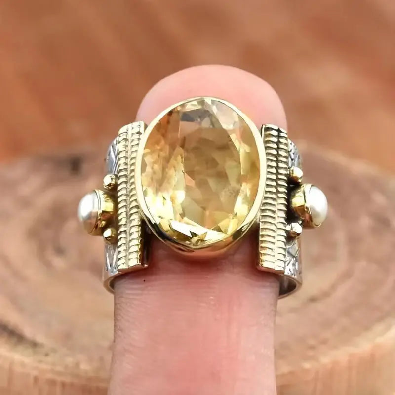 Exaggerated Wide-Gauge Vintage Ring with Artificial Gemstone in Copper - Adjustable Sizes