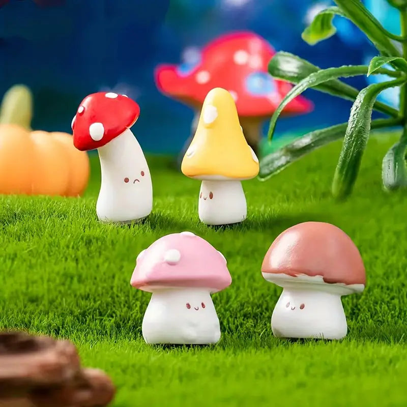 8 Pieces Decorative Mini Emoji Mushroom Resin Statues for Garden & Holiday Decor
