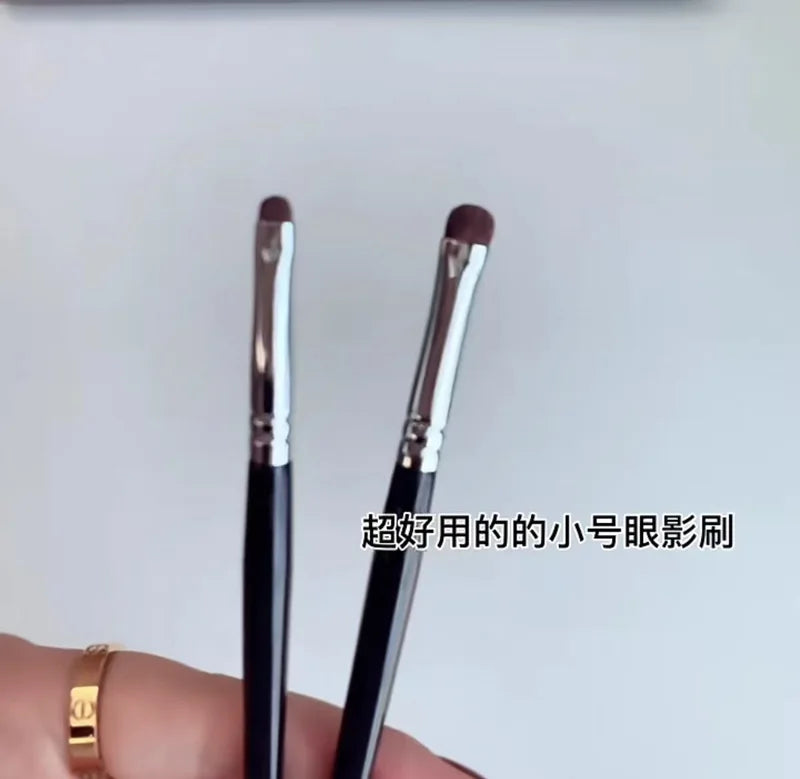 Precision Eyeshadow Makeup Brush Set with Tapered Pony Hair - Multiple Handle Colors