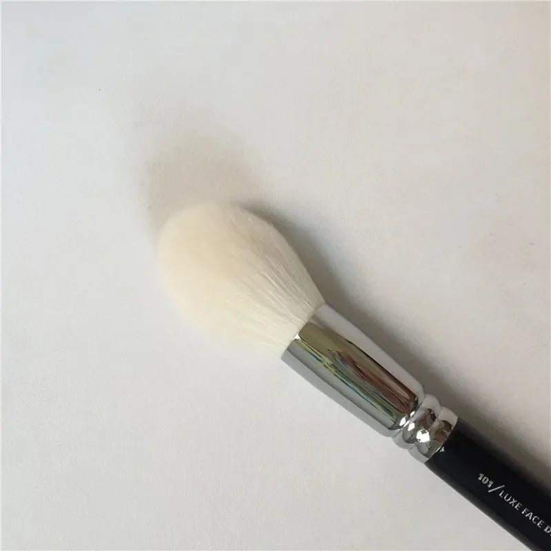 Premium Face Definer Makeup Brush - Tapered Powder & Contour Brush