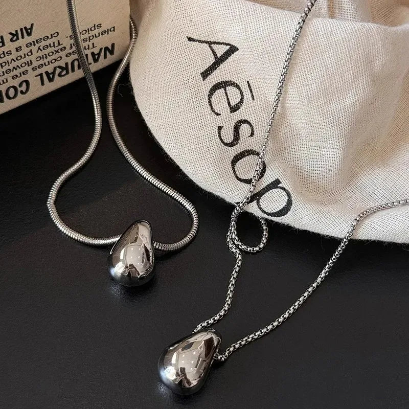 Minimalist Long Teardrop Charm Pendant Necklace for Women - Autumn Winter Fashion Jewelry