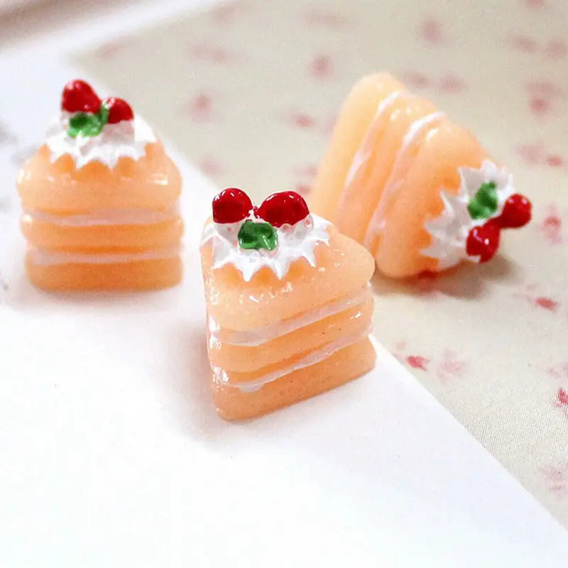 Mini Dollhouse Cake Set - 6 Resin Dessert Cupcakes for Doll Food Play