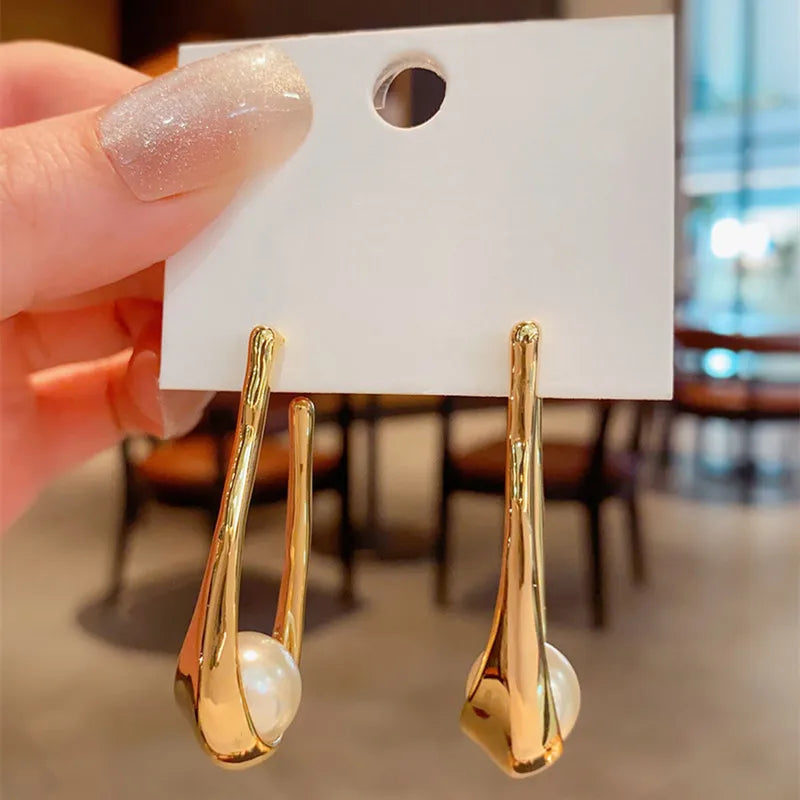 Luxury Gold Drop Earrings with Shell Pearl Hollow Design for Women - Party & Engagement Jewelry