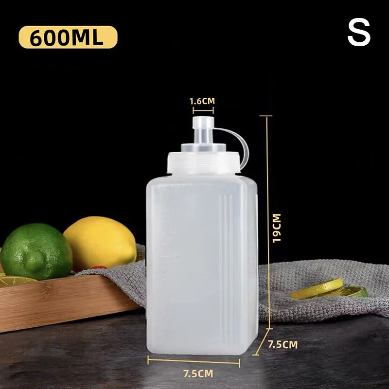 Large Capacity Squeeze Sauce Bottle for Condiments Oil Salad Dressing Kitchen Use