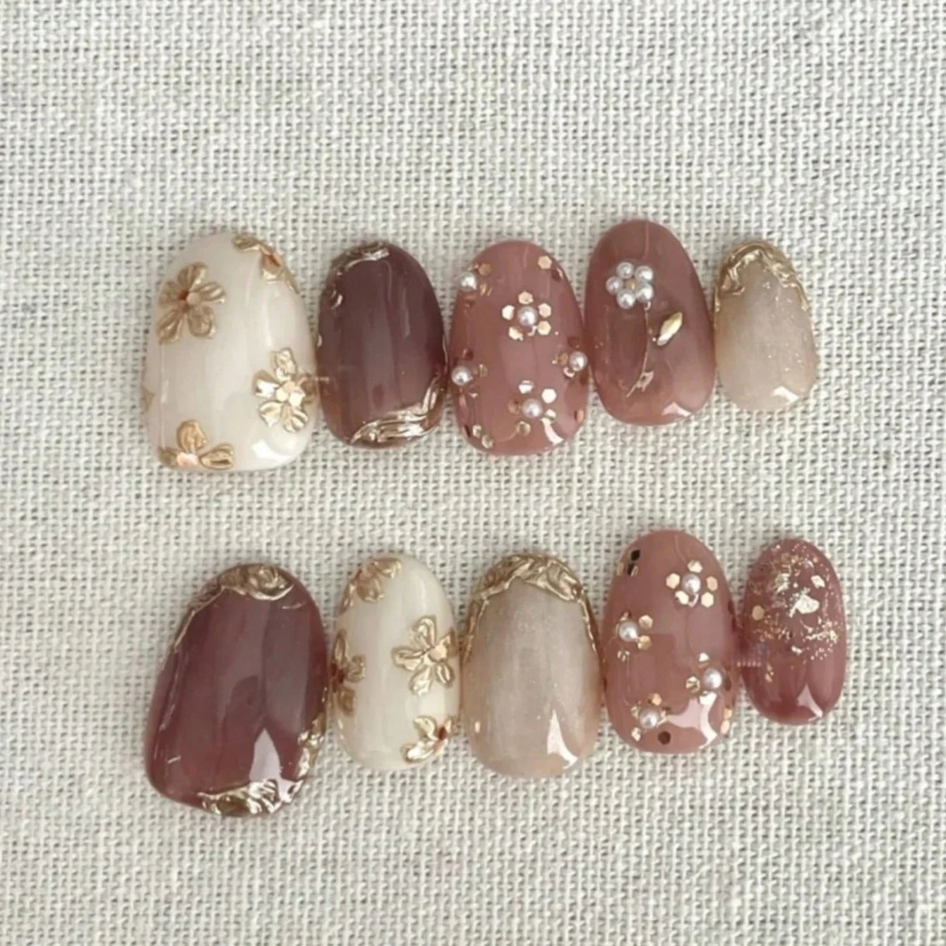 10pcs Short Oval Nails Coffee Pink White Press-On Nails with Gold Foil Flowers