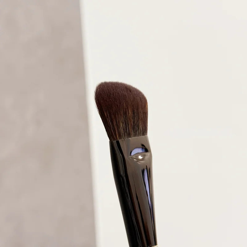 Angled Foundation Brush for Cream and Liquid Makeup - Soft Synthetic Hair