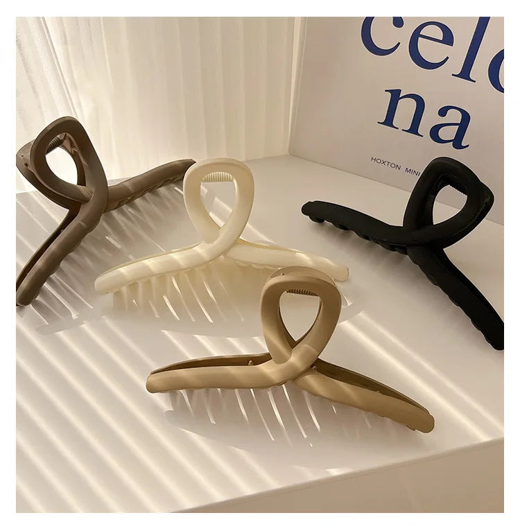 4-Pack Women’s Matte Hair Claw Clips Large Hairgrips Elegant Hair Accessories
