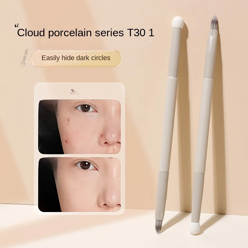 Double-Headed Concealer & Makeup Brush with Synthetic Bristles & Sponge Tip