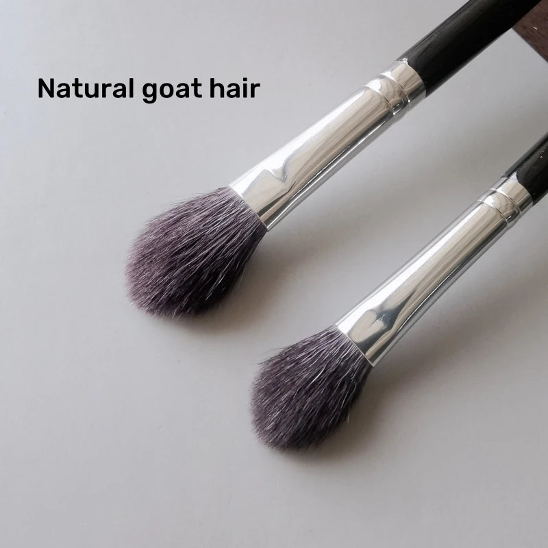High-Quality Makeup Brush for Highlighting & Contouring - Natural Goat Hair