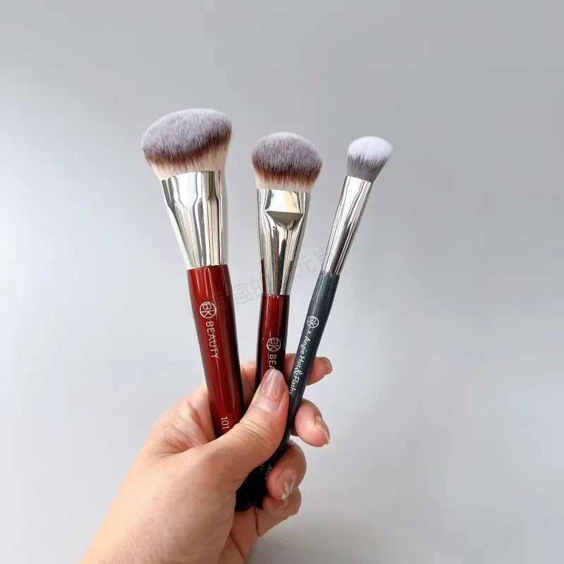 Contoured Makeup Brush Set - Liquid Foundation, Bronzer, Blush & Highlighter Tools