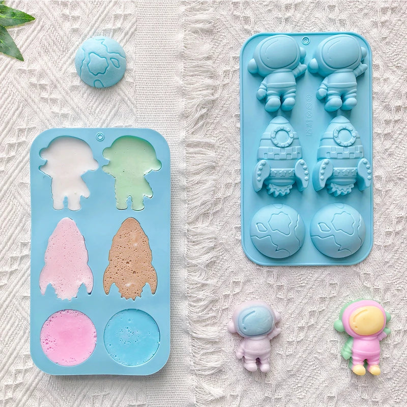 Creative Space Theme Silicone Cake Mold 6-Chamber 3D Astronaut Rocket Earth for Baking