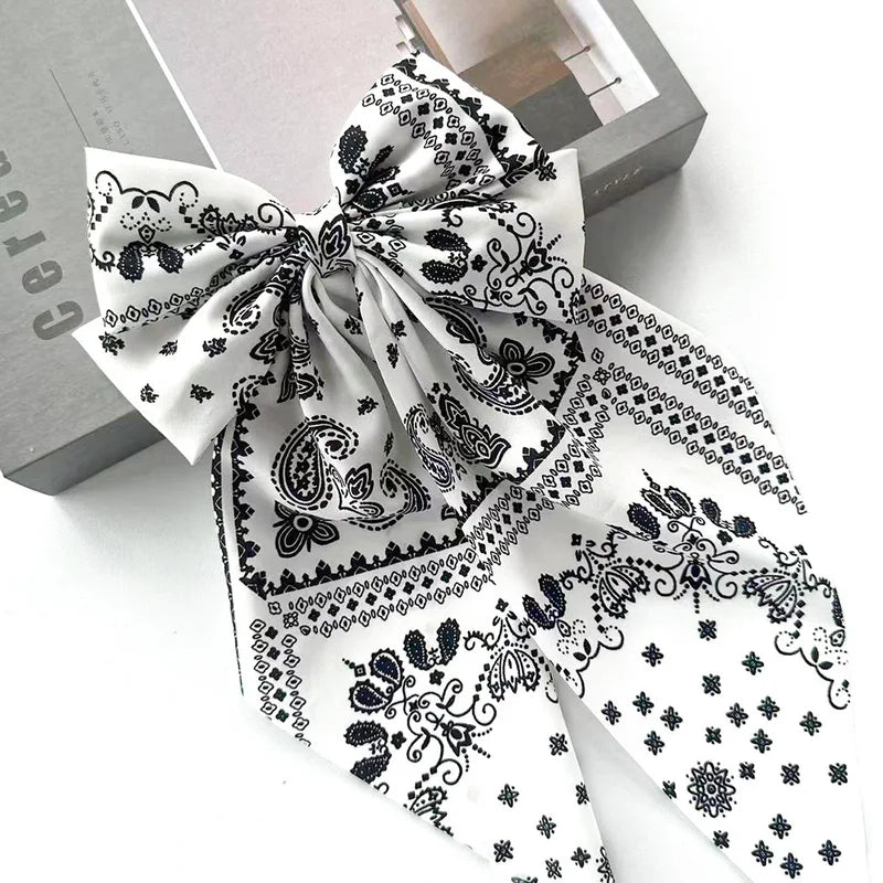 Elegant Women's Bow Hair Clip with Cashew Flower Pattern - High-End Hair Accessory