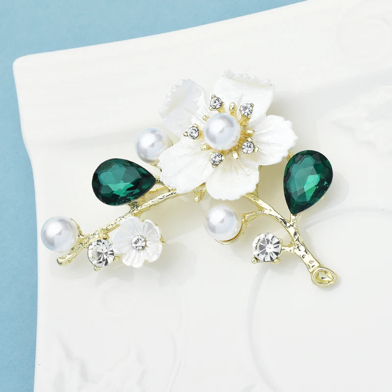 Elegant Floral Brooch Pin for Women Wedding Office Jewelry Gift