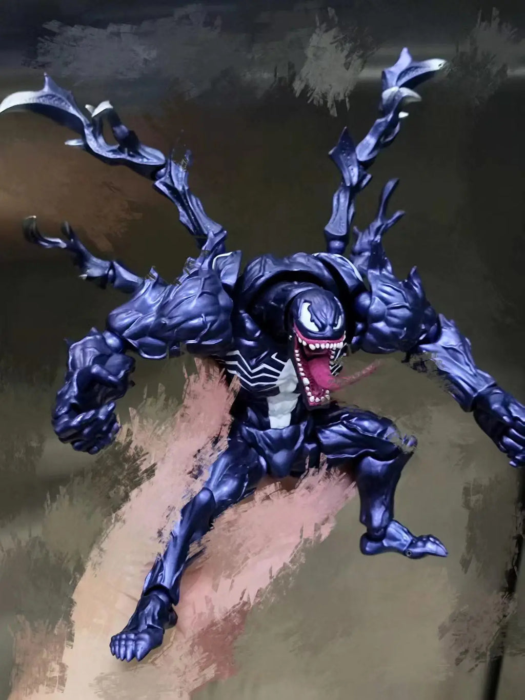 Venom Action Figure - Enlarged Kaiyodo Revoltech Anime Collectible Toy