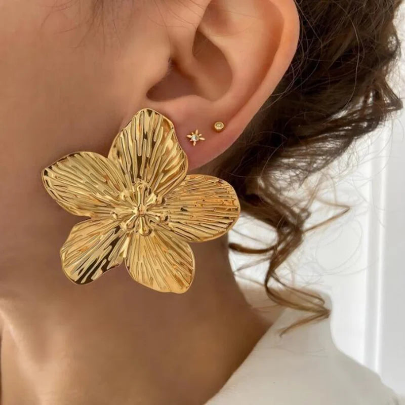 Hypoallergenic Vintage Flower Stud Earrings - 18k Gold Plated Stainless Steel for Women