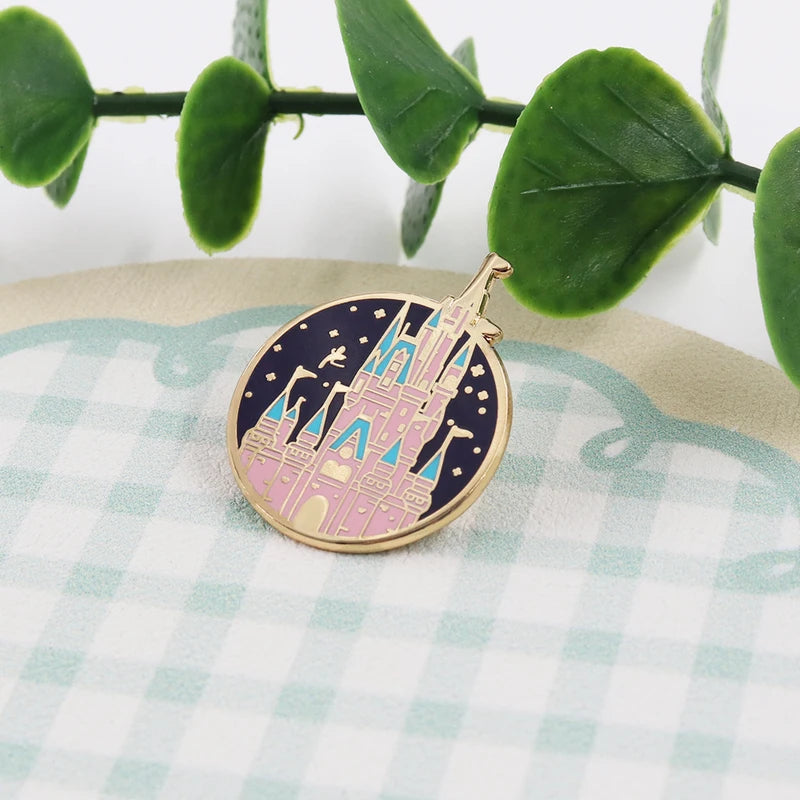 Magic Castle Badge Crystal Ball Enamel Pin Pink Blue Fan Badge Brooch Gift