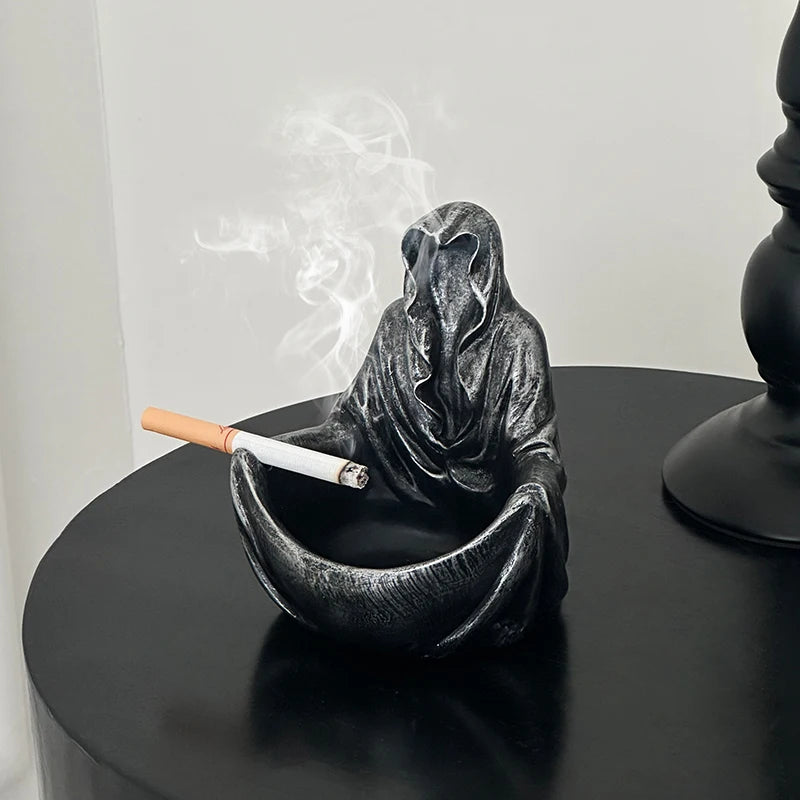 Halloween Mysterious Black-Clothed Person Desktop Decor - Ash-Resistant Gift
