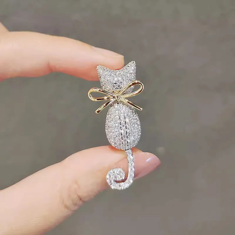 Cute Rhinestone Cat Brooch for Women Animal Jewelry Gift