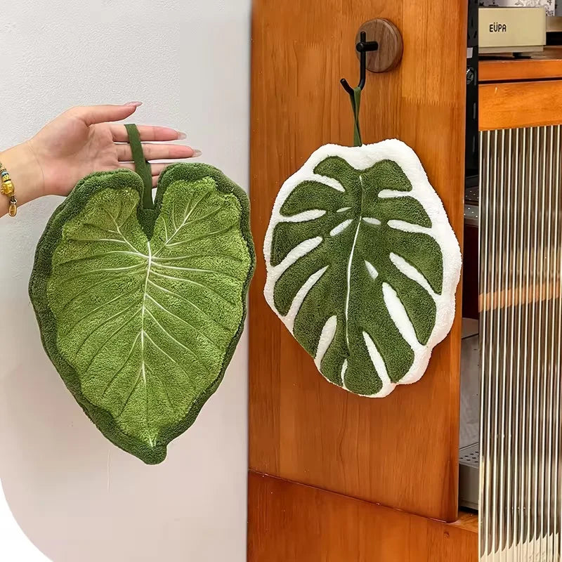 Leaf-Shaped Microfiber Bathroom Towel Hangable Absorbent Kitchen & Bath Towel