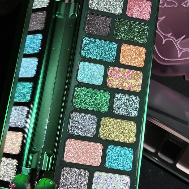16 Color Waterproof Glitter Eyeshadow Palette - Sparkling Diamond Finish