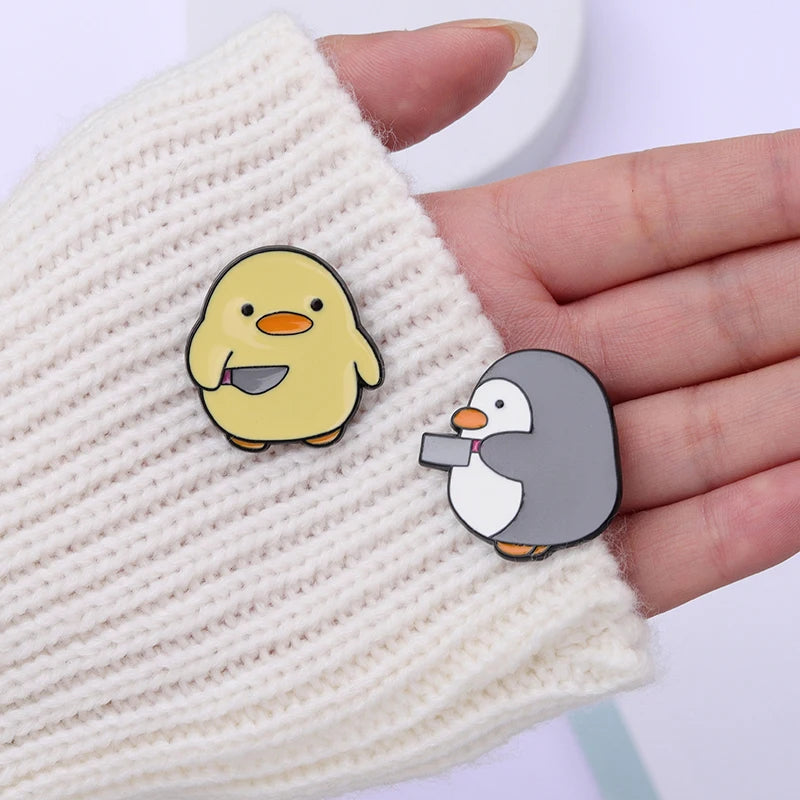 Cute Penguin Enamel Pin Badge Animal Brooch Jewelry for Women Gift Wholesale
